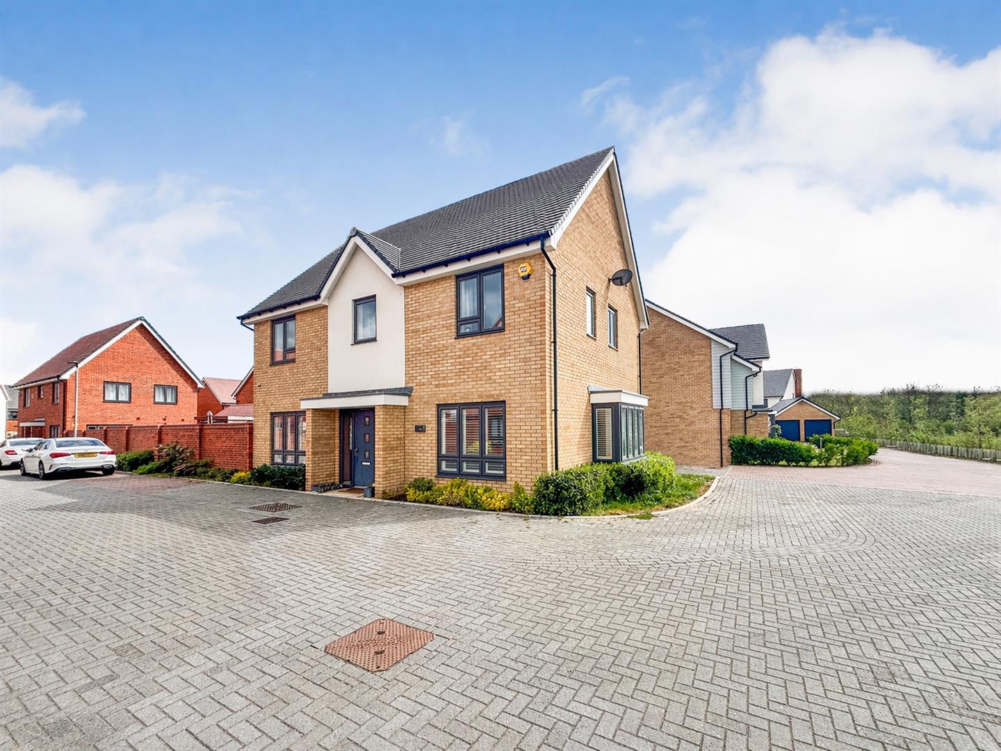 4 bed property in Gilbert Walk, Bedford